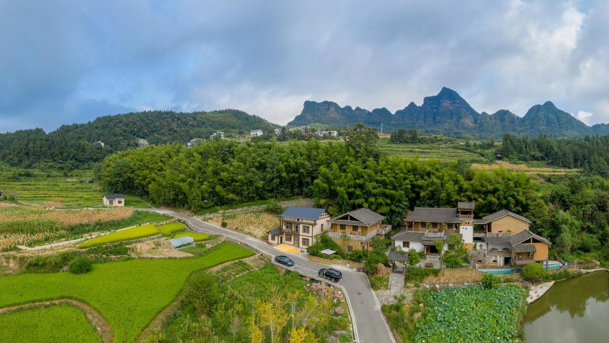 ז'אנגג'יאג'י Dayong Antique Feature Resort מראה חיצוני תמונה